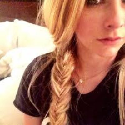 Avril Lavigne’s Snapchat username – Follow her on Snap